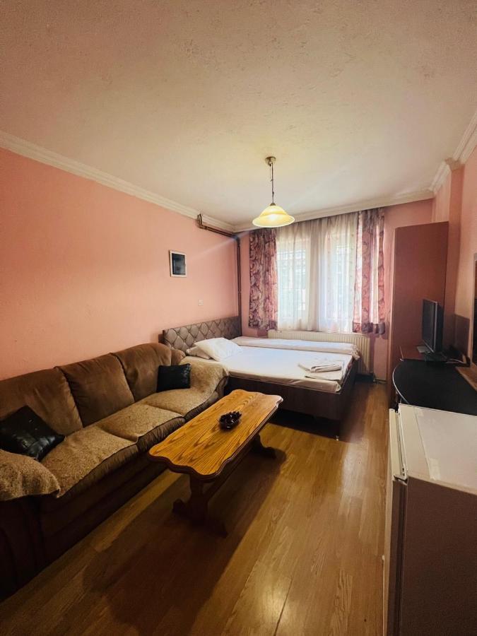 Guest House Velania Приштина Экстерьер фото