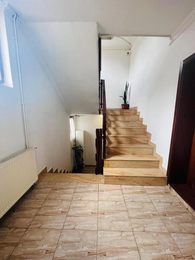 Guest House Velania Приштина Экстерьер фото